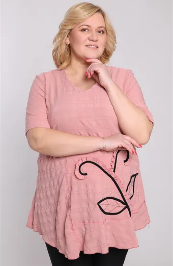 Šviesiai žalia tunika su lapeliais