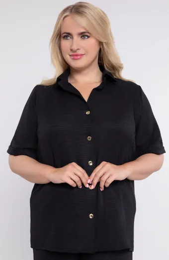 Juoda palaidinė su sagomis